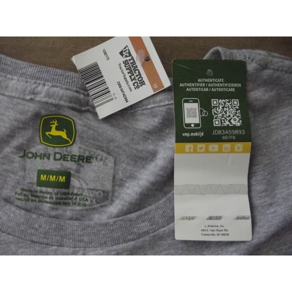 John Deere T-shirt Womens Sz Medium Farmers Feeding America Graphic gray heather - Picture 3 of 7